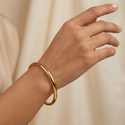Avira Classic Bracelet - Foundation Gift