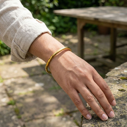 Avira Classic Bracelet - Foundation Gift