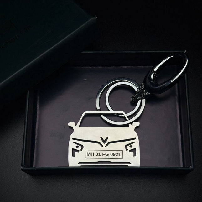 Personalised VinFast VF7 Keychain – Custom Car Accessory - Foundation Gift